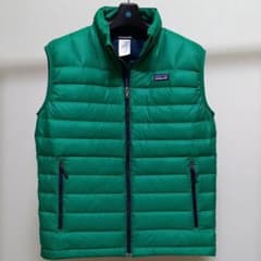 patagonia　ダウンベストのサムネイル