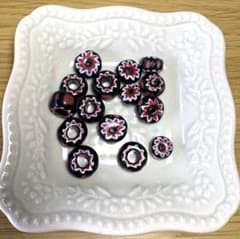 インドグラスビーズ 黒系10x5㍉15個のサムネイル