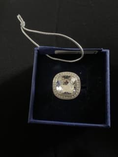 SALE！　SWAROVSKI スクエアカットリング　サイズ12〜13号のサムネイル