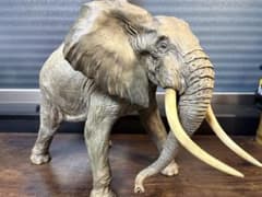 ⬛︎海洋堂　メガソフビ　アフリカゾウ　リペイント ⬛︎海洋堂 メガソフビ アフリカゾウ リペイント - メルカリ