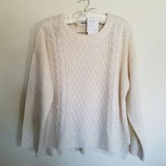 ちっちきち様専用　新品 ニット ベージュケーブル編みのサムネイル