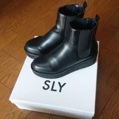 【みかん様 専用】SLY ショートブーツのサムネイル