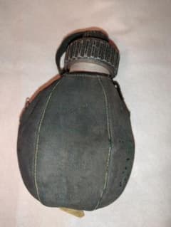 西ドイツ軍　BGS 国境警備隊　水筒　BGS刻印　ドイツ軍ダークグリーン 西ドイツ軍 BGS 国境警備隊 水筒 BGS刻印 ドイツ軍 キャンティーン