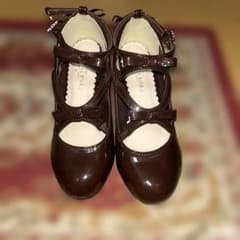axes femme POETIQUE 브라운 에나멜 펌프스