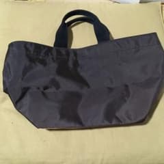 無印良品のトートバッグのサムネイル