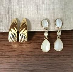 【専用】Monet　イヤリング　ゴールドのサムネイル