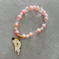 猫チャーム付きカラフルブレスレットのサムネイル