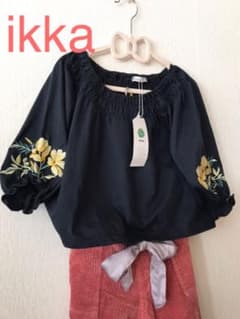 刺繍トップスのサムネイル