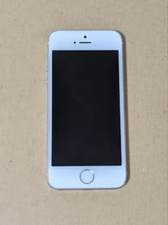 iPhone 5s Silver 32 GB au(Tako_maruさん専用)のサムネイル