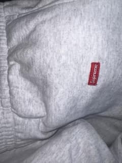 23ss Supreme Small Box Sweatpantsのサムネイル