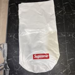 包*き様 Supreme ORTLIEB バックパック ホワイト 包*き様 Supreme ORTLIEB バックパック ホワイト | Mercari