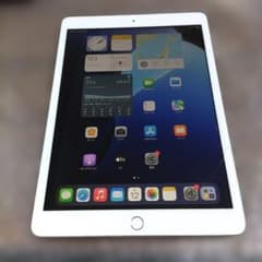 iPad 第7世代 MW752J/A 画面割れあり　管理ナンバー4707 iPad 第7世代 MW752J/A 画面割れあり 管理ナンバー6852 - メルカリ