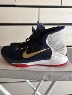 NIKE バスケットシューズ バッシュスニーカーのサムネイル
