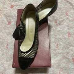ラメ入り透けパンプスのサムネイル