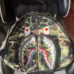A BATHING APE シャークリュックのサムネイル