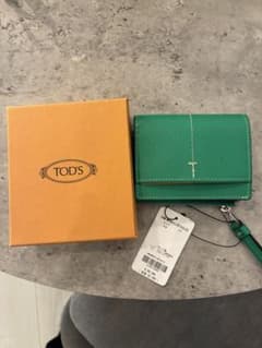 最終値下げ　ロンハーマン×TOD'S 二つ折り財布 グリーンのサムネイル