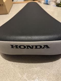 HONDA スーパーカブ110 ja59 シートのサムネイル