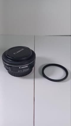 Canon EF-S 24mm レンズのサムネイル