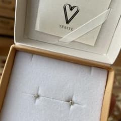 ベリテ　ダイヤモンドピアス　プラチナのサムネイル