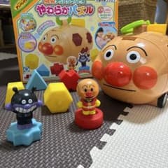NEW アンパンマンごう やわらかパズルのサムネイル