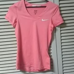 NIKE Tシャツのサムネイル