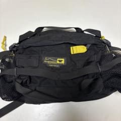 MOUNTAINSMITH TOUR PACK ボディバッグ ブラックのサムネイル