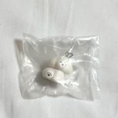 いろんないぬのめじるしアクセサリー てらおかなつみ おすわりいぬのサムネイル
