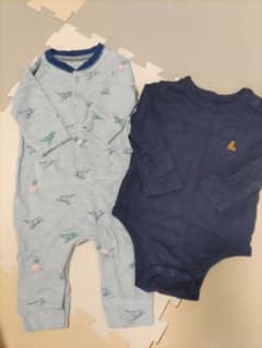 baby GAP 恐竜柄ロンパースとカバーオールセットのサムネイル