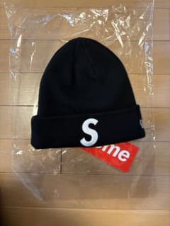 Supreme ニット帽 黒 ロゴ入りのサムネイル