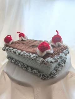 ハンドメイド チョコミントケーキ風ティッシュケースのサムネイル