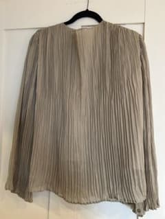 HYKE プリーツ長袖シャツ サイズ1 ベージュのサムネイル
