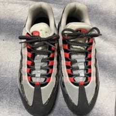 Nike Air Max 95 グレー/レッド スニーカーのサムネイル