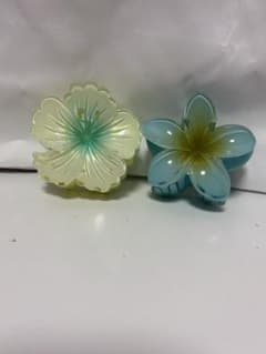 フラワーモチーフ ヘアクリップ 2個セットのサムネイル