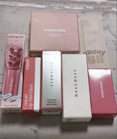 Wakemake Mix Blurring Volume Blusher 04 and other bonus items