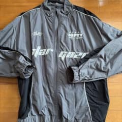 SUGGESTION ナイロンジャケット グレー Mのサムネイル