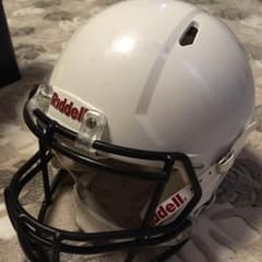 アメフト ヘルメット riddellのサムネイル