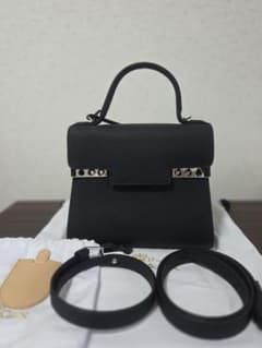 DELVAUX☆ デルヴォー☆ タンペート ☆ブラック☆1度のみ使用☆ - メルカリ
