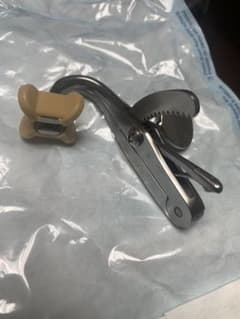 万能開口器　歯科のサムネイル