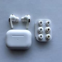 AirPods Pro 第2世代 Lightning MQD83J/A 本体 - メルカリ