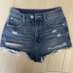 ダメージデニムショートパンツのサムネイル
