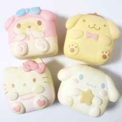 【サンリオ】ちぎりパン スクイーズのサムネイル