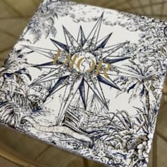 Christian Dior ギフトボックス 空箱のサムネイル