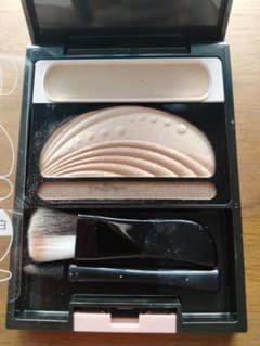 オーブ クチュール ブラシひと塗りシャドウのサムネイル