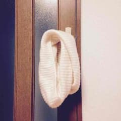 白 スヌードのサムネイル