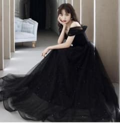 オフショルダー黒ロングドレスのサムネイル