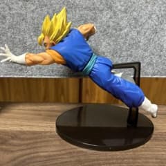 ドラゴンボール　超サイヤ人ベジット　フィギュア