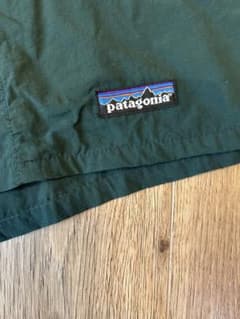 patagonia ダークグリーン ショートパンツ Mのサムネイル