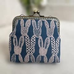 ミナペルホネン＊pomppia ポーチ minä perhonenミナペルホネン pomppia（blue）ポーチ - メルカリ