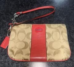 ⭐︎kさん専用⭐︎Coach ベージュ レッド ポーチのサムネイル