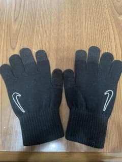 NIKE   ナイキ　子供用　手袋　新品未使用のサムネイル